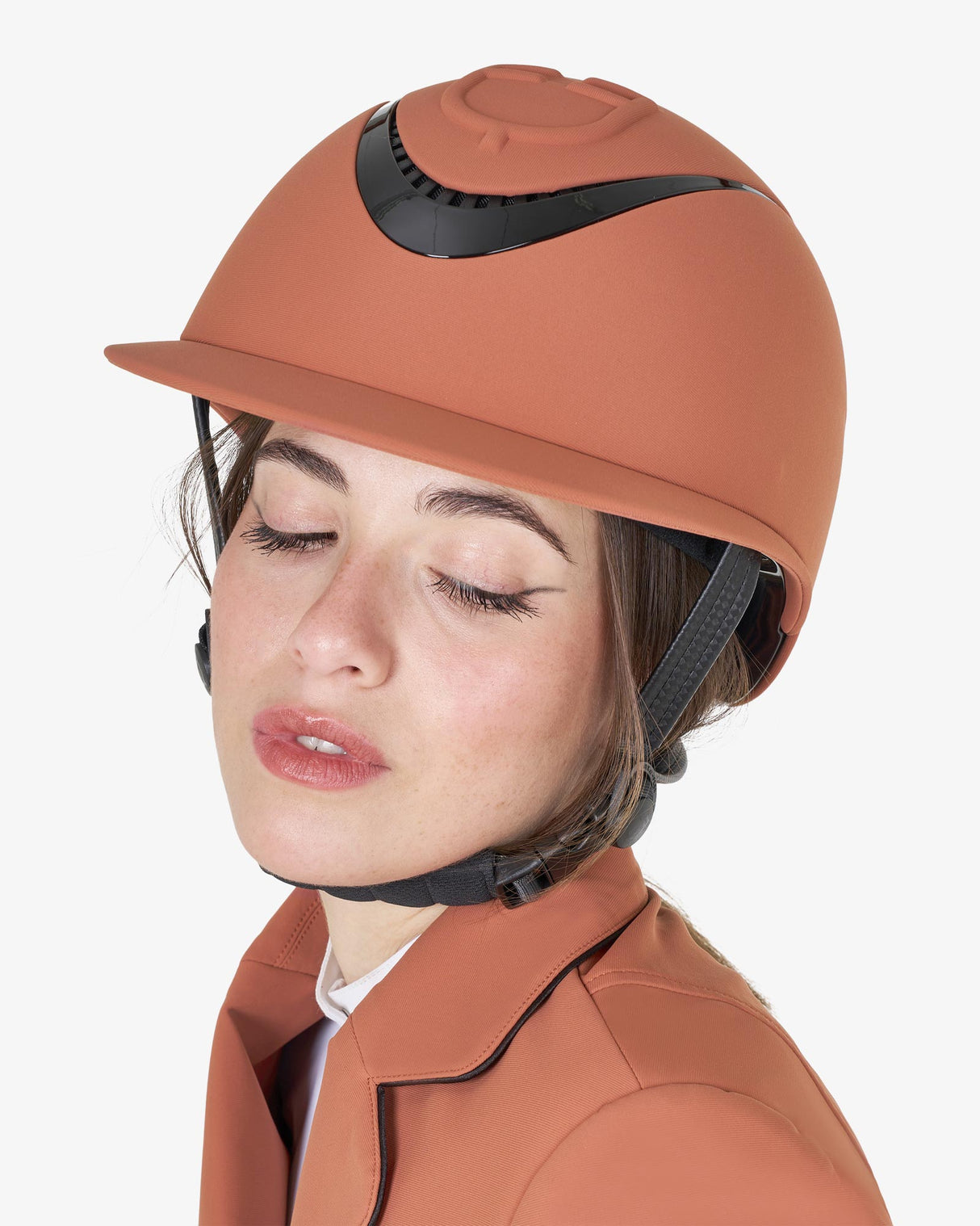 Cap donna con visiera larga e logo embossed omologazione (Copia)