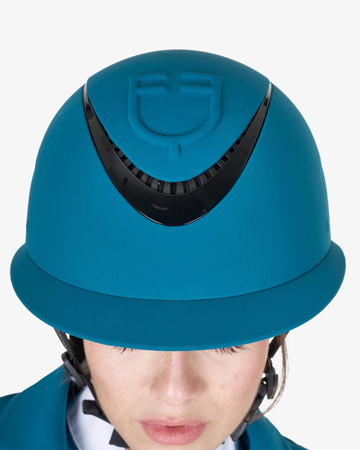 Cap donna con visiera larga e logo embossed omologazione