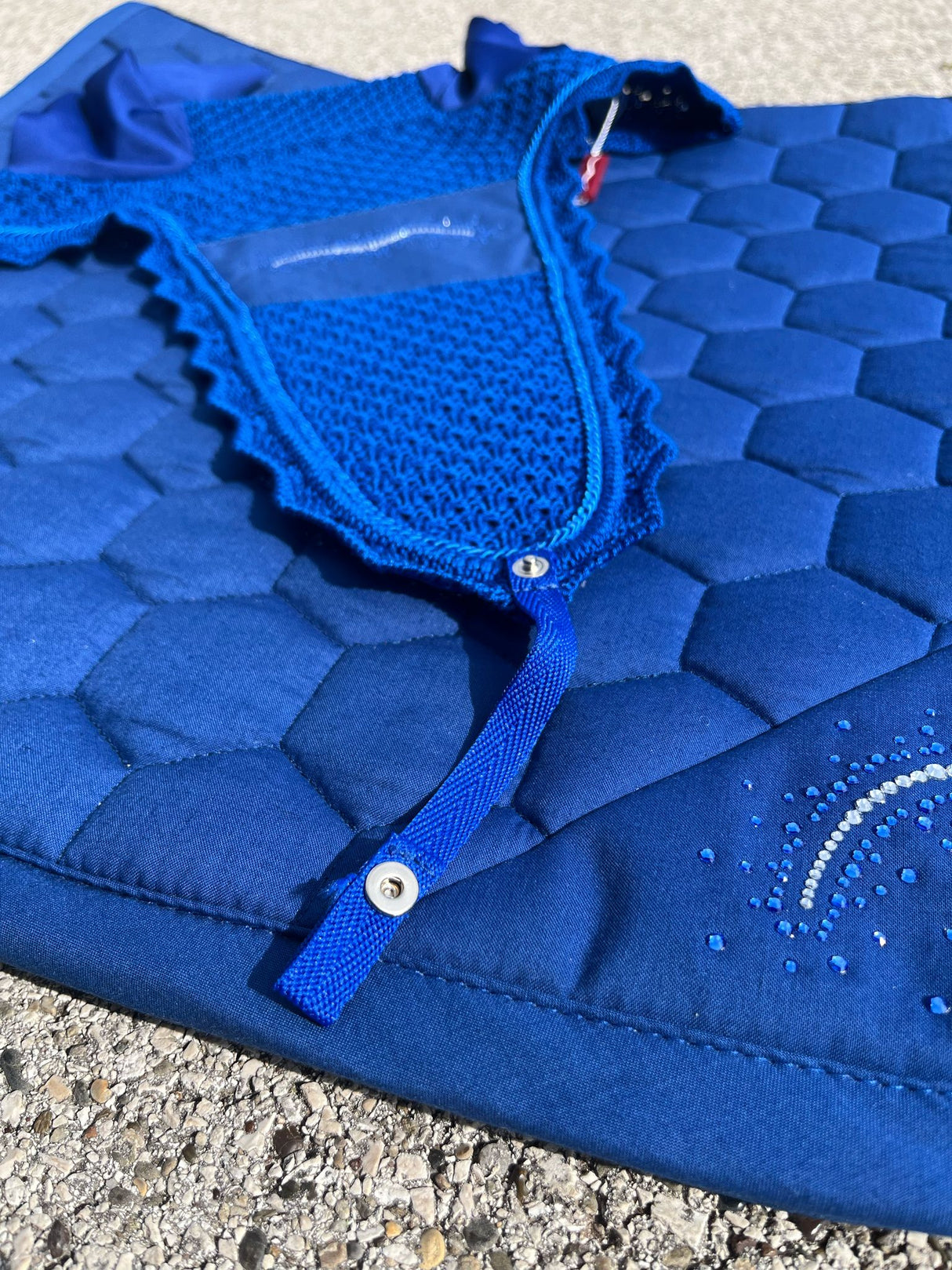 Sottosella da salto modello Walapai e cuffia lunga modello Calonga Animo blu royal