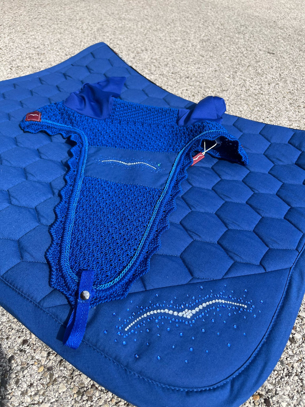 Sottosella da salto modello Walapai e cuffia lunga modello Calonga Animo blu royal