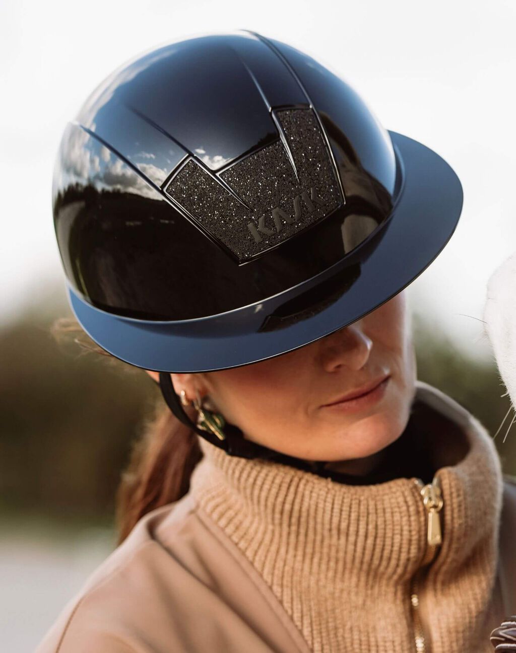 Kask Kooki Lady visiera polo black shine crystals carpet