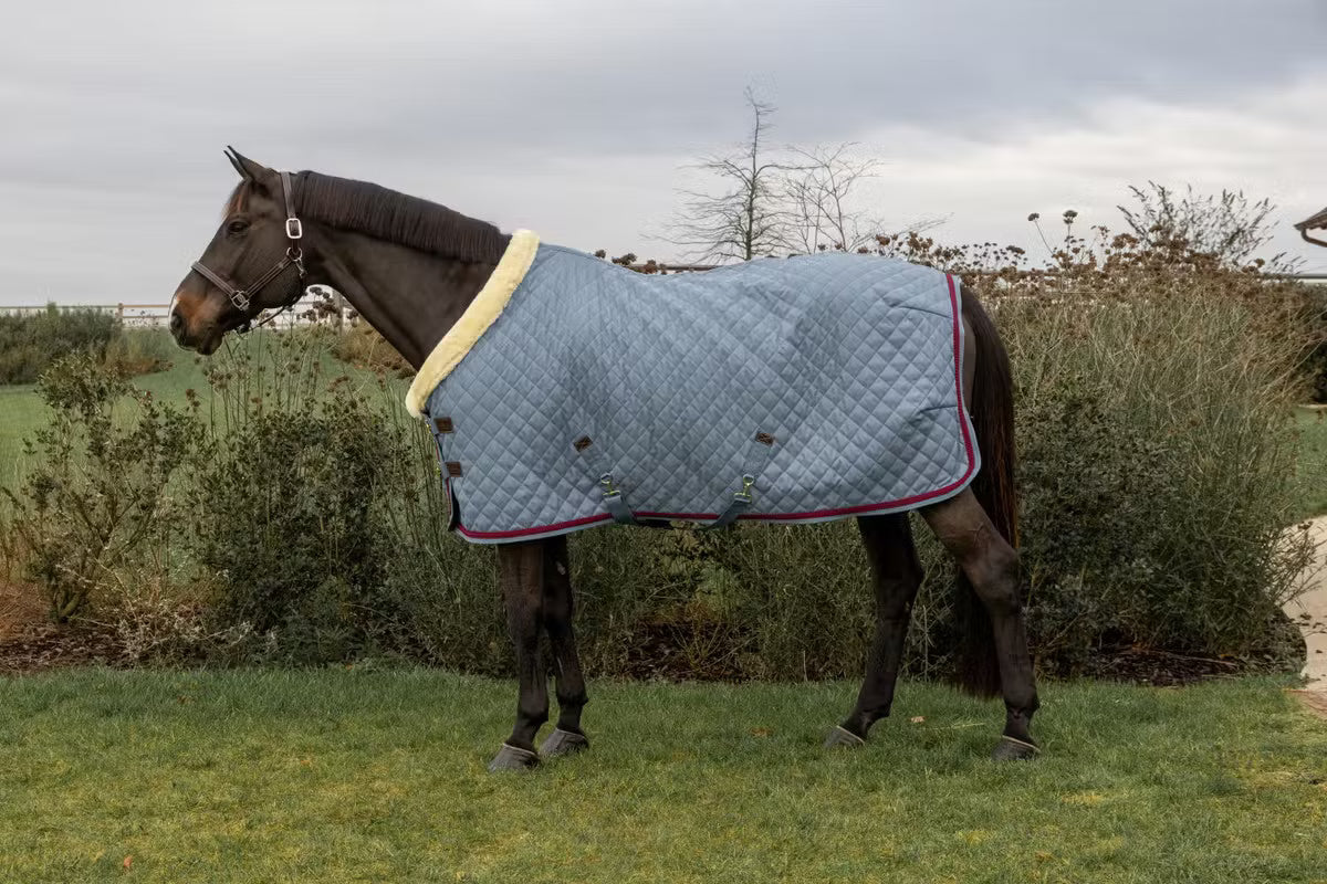 Coperta da box celeste con corda intrecciata rossa Kentucky 160g e fodera in pelle