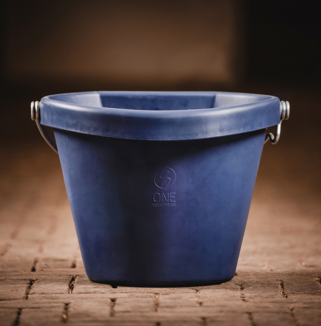 One Bucket 18L One Equestrian