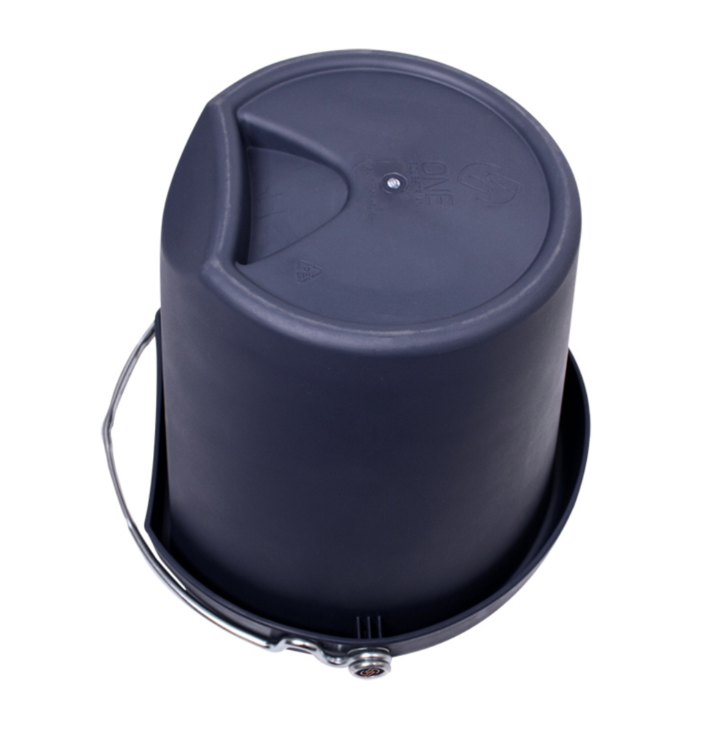 One Bucket 18L One Equestrian