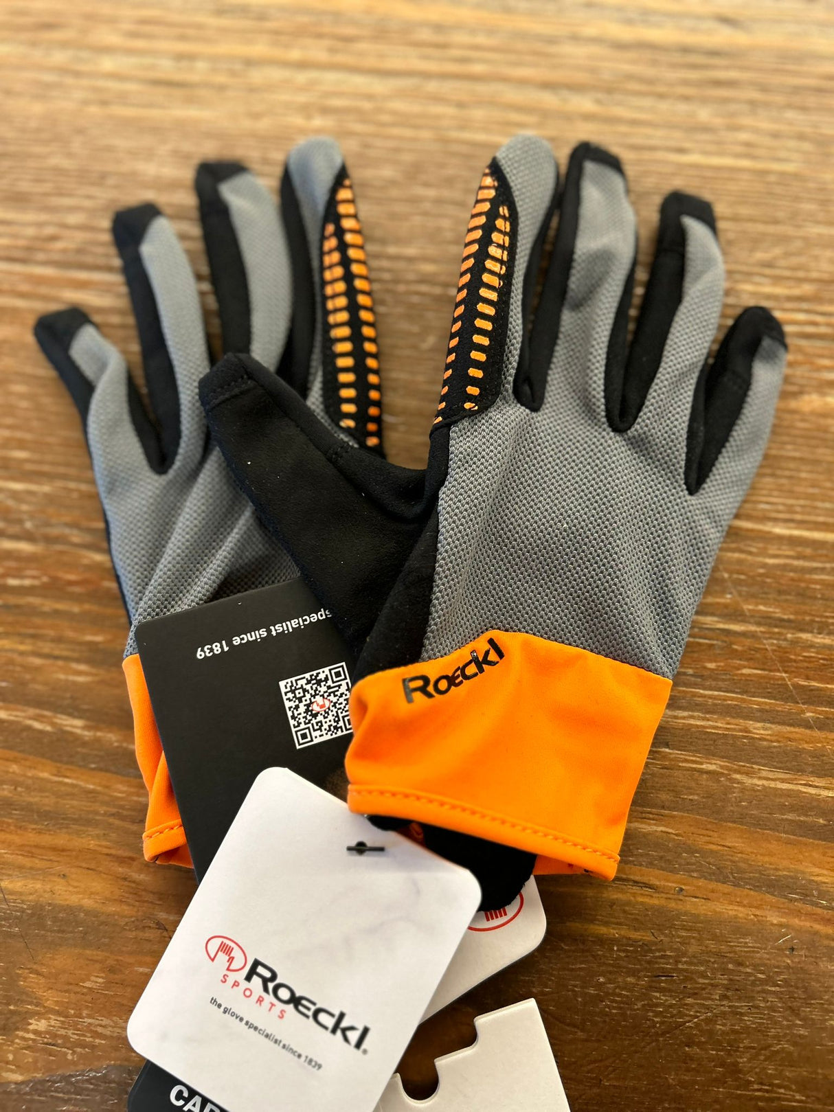 Guanti modello Lier Roeckl arancio,grigio e nero