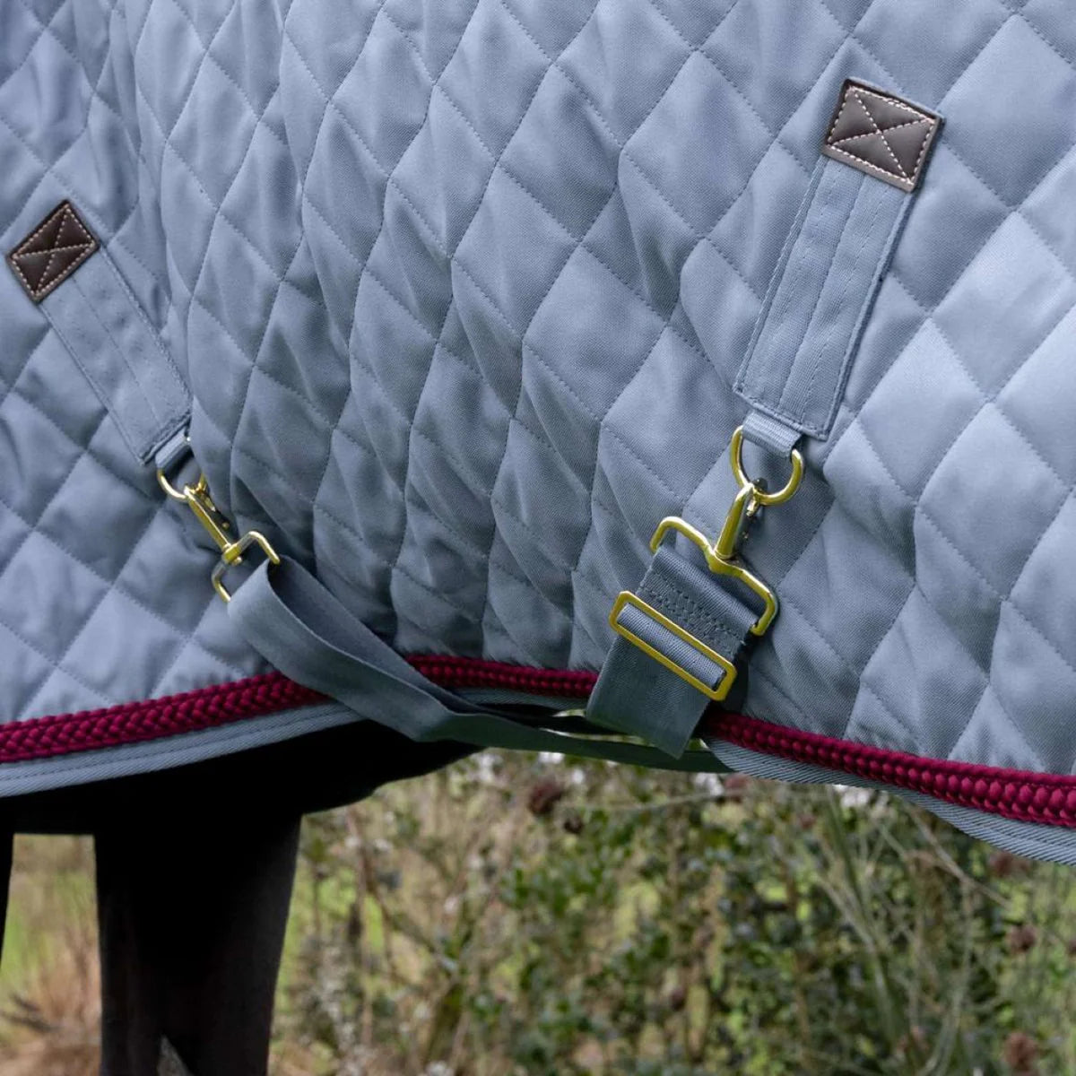 Coperta da box celeste con corda intrecciata rossa Kentucky 160g e fodera in pelle