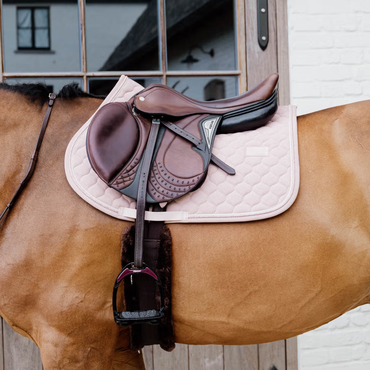 Sottosella Jumping con  trapunta a cipolla e logo in gomma Kentucky