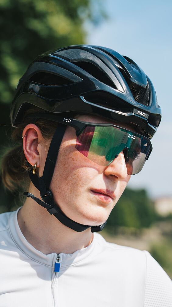 Occhiali Koo Alibi black matt/photochromic green mirror