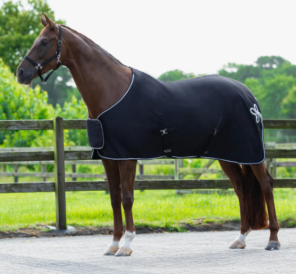 Coperta in pile con treccia QHP