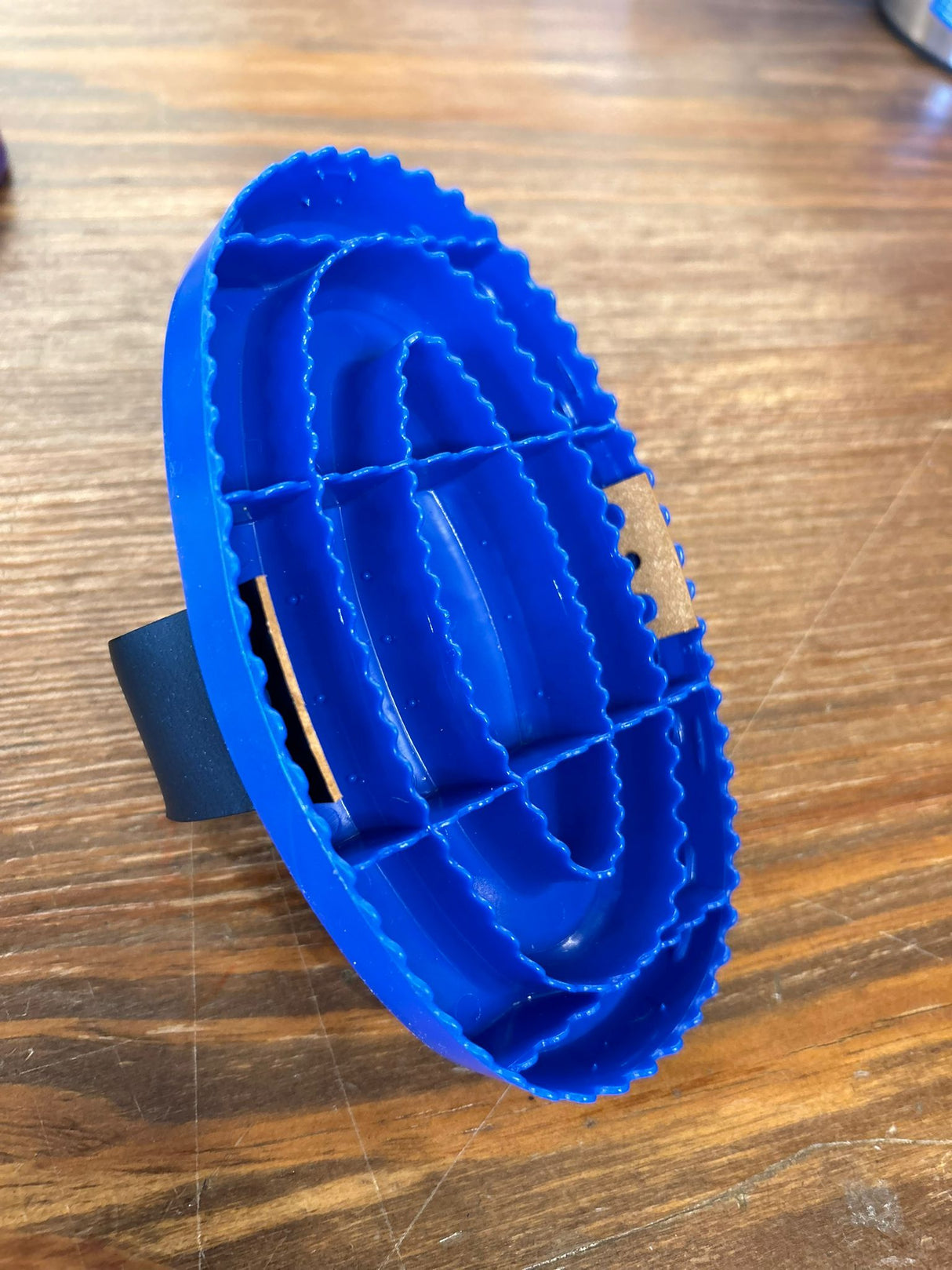 Striglia in plastica Haas modello 'Der Gute'