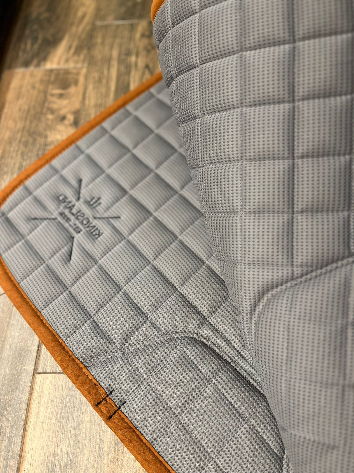 Sottosella e cuffia KLMona Kingsland Argan oil